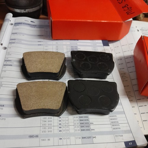 Front brake pads set - front,